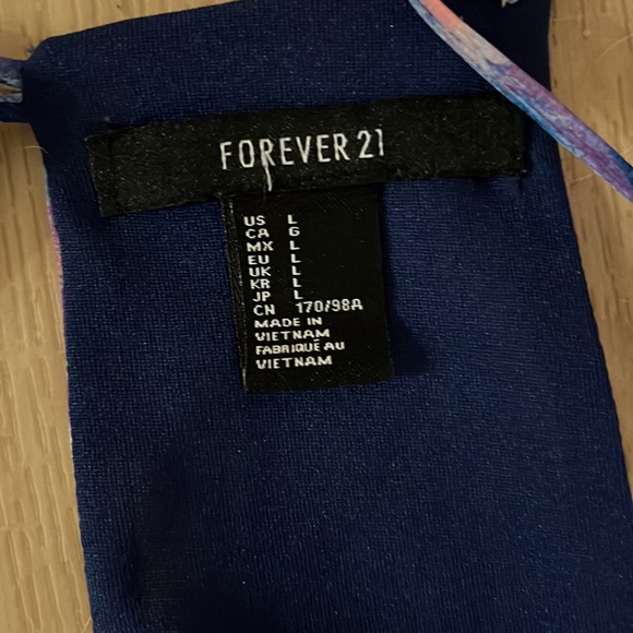 Forever 21 Maxi Dress with fun back cut outs, blue pink & purple, size large - Picture 5 of 5